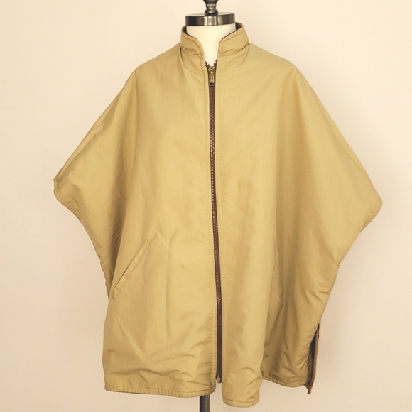 Vintage Tan and Brown Plaid Wool Zipper Closure Cape - Picture 6 of 9